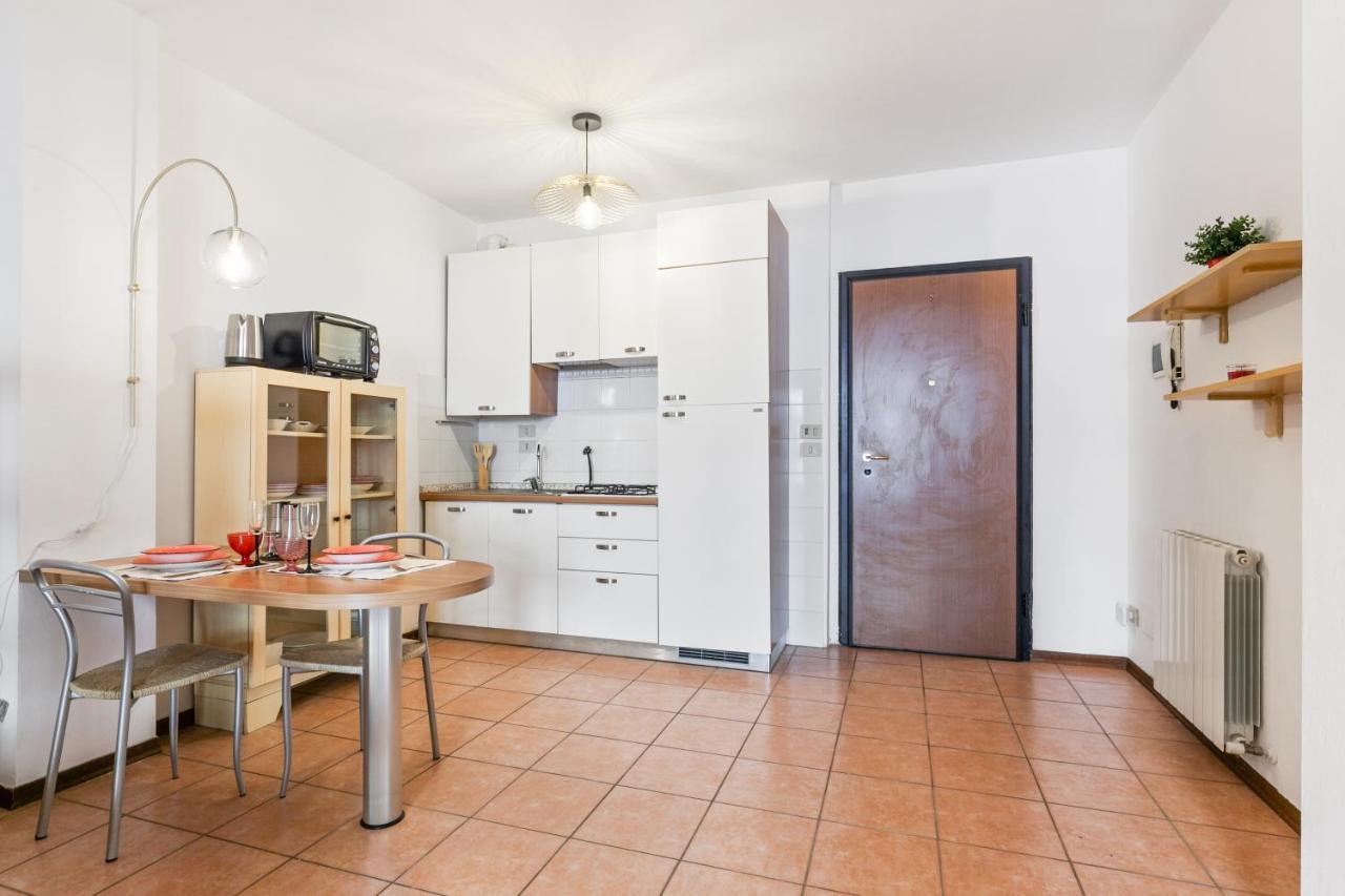 Apartamento Pisa Airport & Station Cozy Flat - Private Parking Pisa