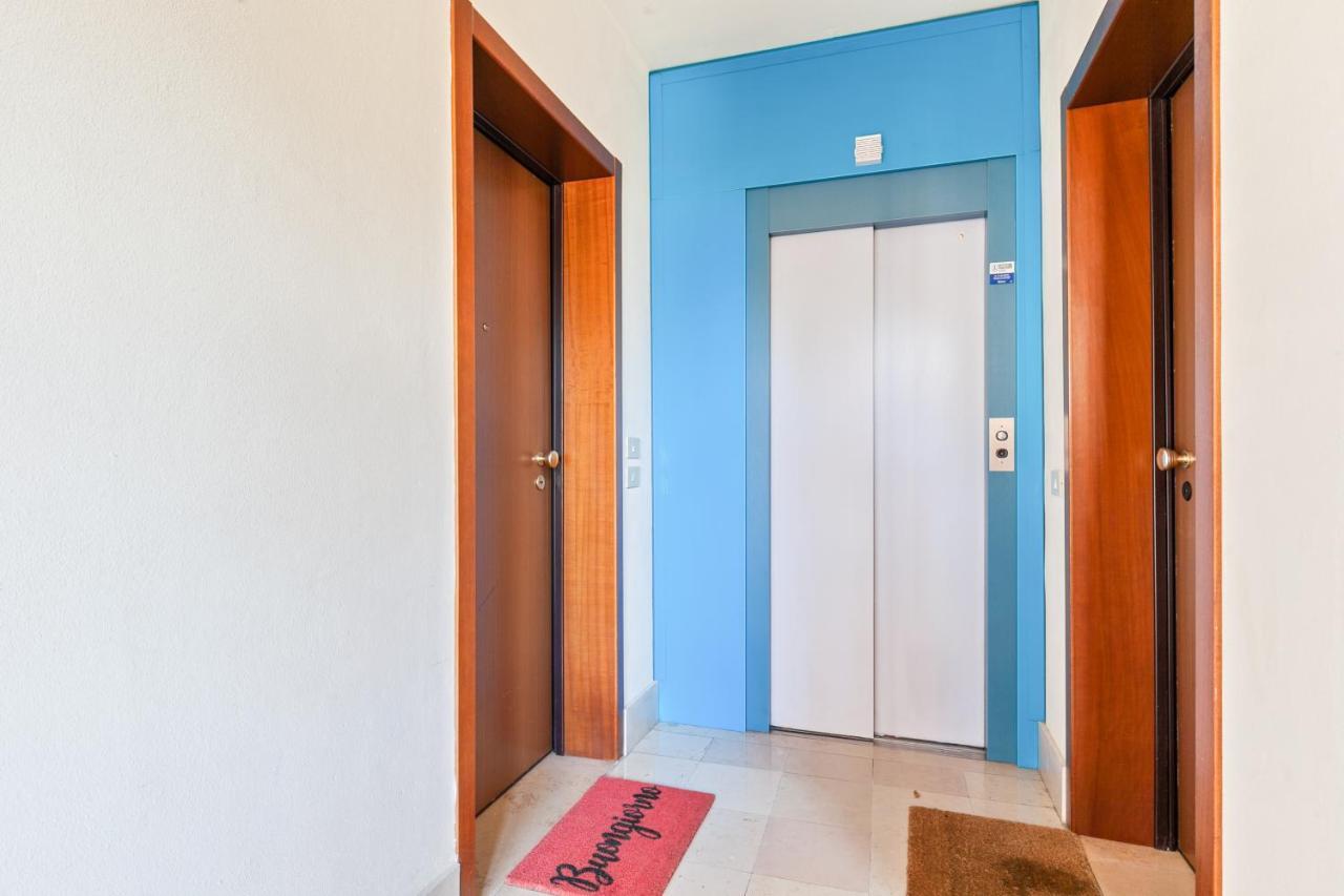 Apartamento Pisa Airport & Station Cozy Flat - Private Parking Pisa